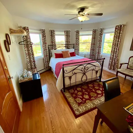 Twin Peaks B&B Mindemoya Room photo