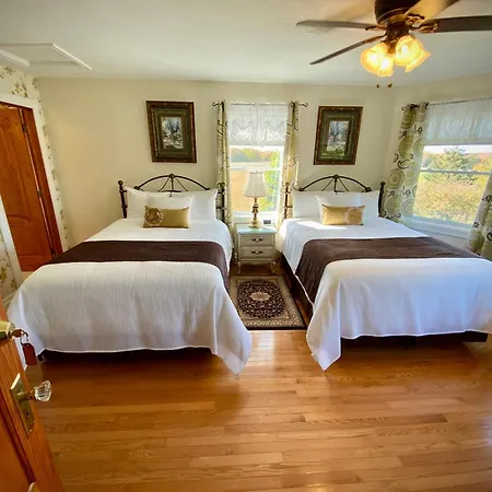 Twin Peaks B&B Mindemoya Room photo